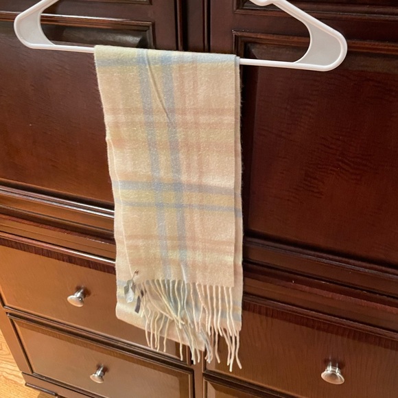 Ann Taylor Long Cashmere Scarf - Picture 4 of 5